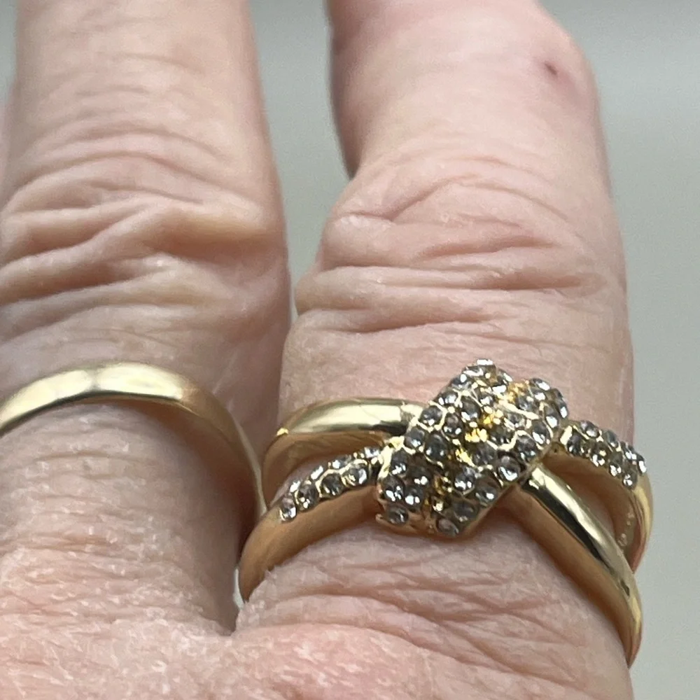 Elegant Gold Tone Pave Women's Ring - Stunning Statement Jewelry